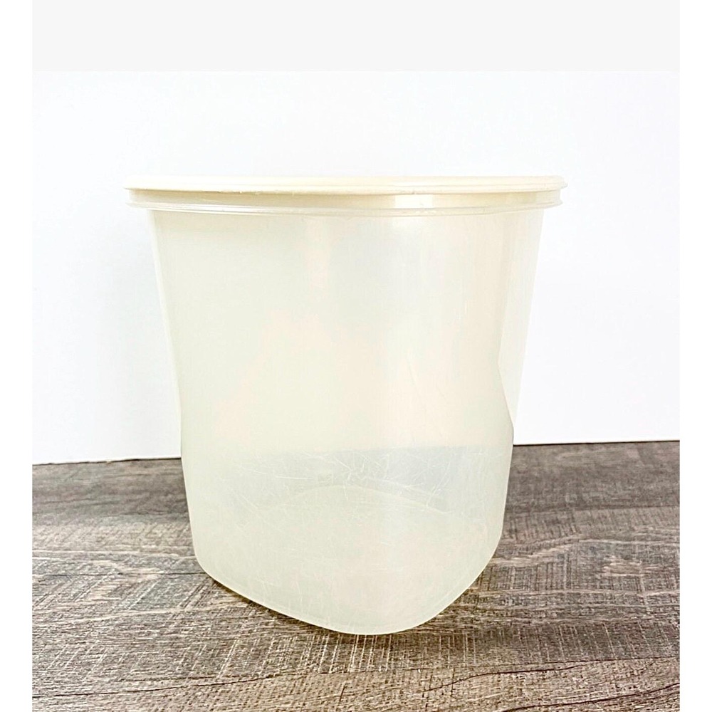 Rubbermaid vintage 90s canister 21 cup size #7 almond lid storage container